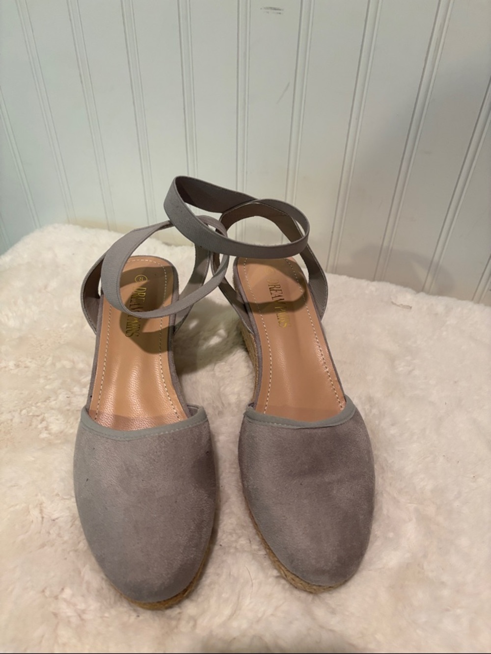 Dream Pairs Gray Faux Suede Ankle-Strap Wedge Size 8